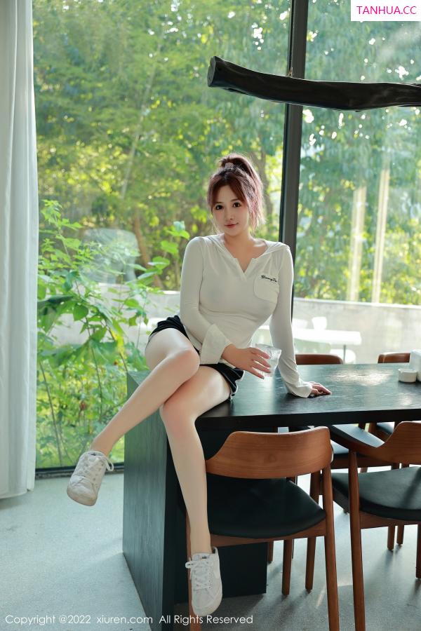 徐嘉乐 徐cake [XiuRen]高清写真图 2022.12.30 No.6067 养乐多DoDo 美臀丰腴第32张图片